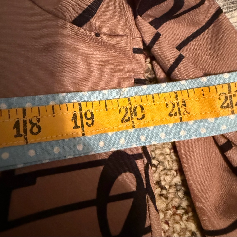 Music Notes tan Long Sleeve Button Up Shirt size L - Picture 10 of 10